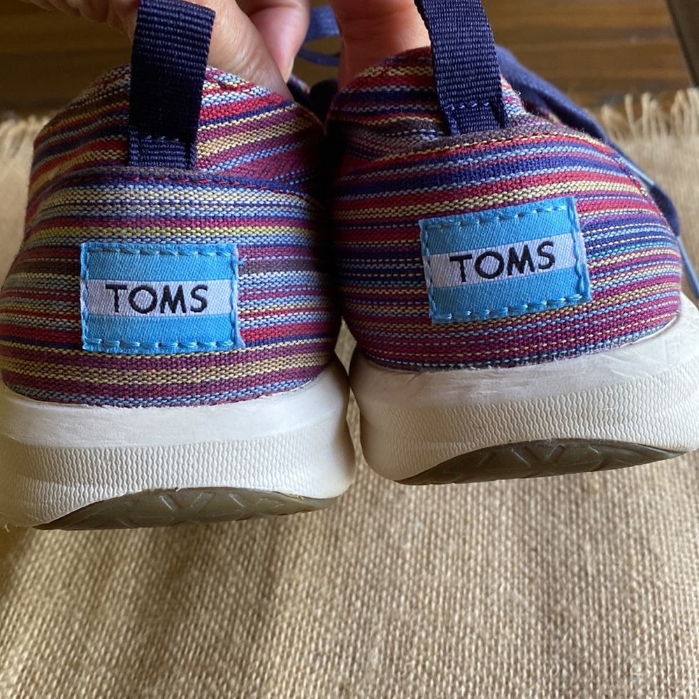 Toms Del Rey Tribal Guatemalan Lace up Shoes - Picture 5 of 8